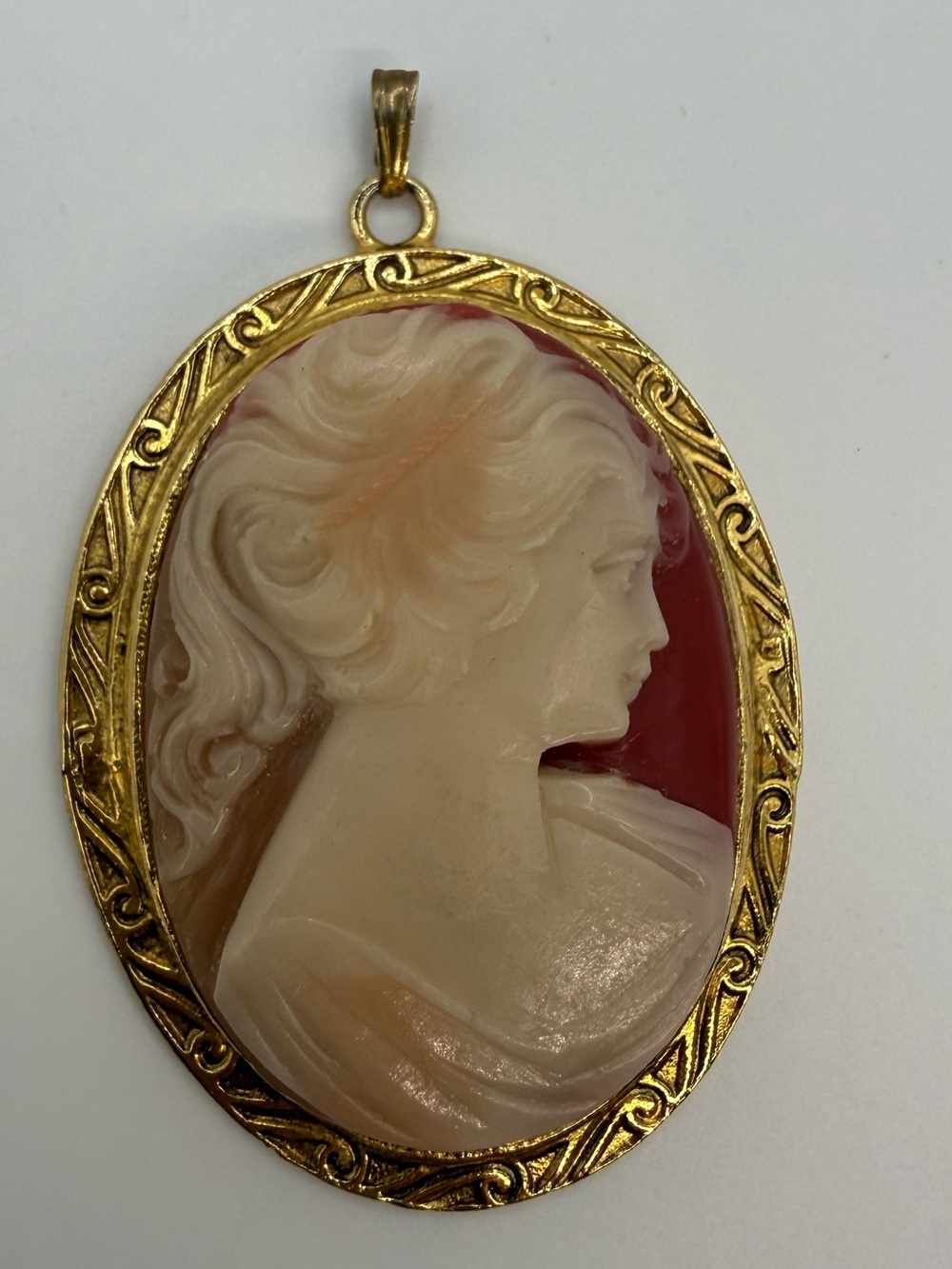 Vintage Large Cameo Pendant Gold Tone Cream Rose Coral Portrait
